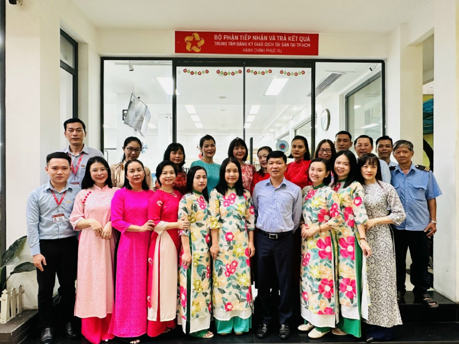 Trung tâm Đăng ký giao dịch, tài sản tại TP.Hồ Chí Minh: Không để người dân, doanh nghiệp chờ lâu